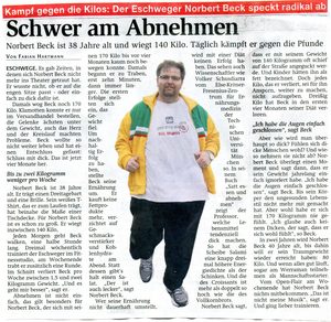 Zeitungsausschnitt mit dem Titel „Schwer am Abnehmen“ und einem Foto von Norbert Beck in Sportkleidung.